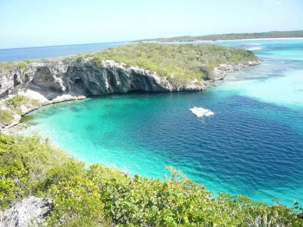 Deans-Blue-Hole-Long-Island-Bahamas-1024x768