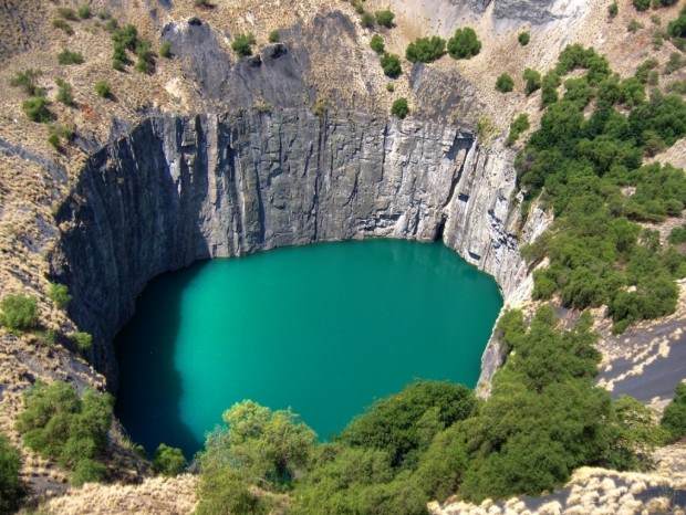 Kimberley-Diamond-Mine-South-Africa-1024x769