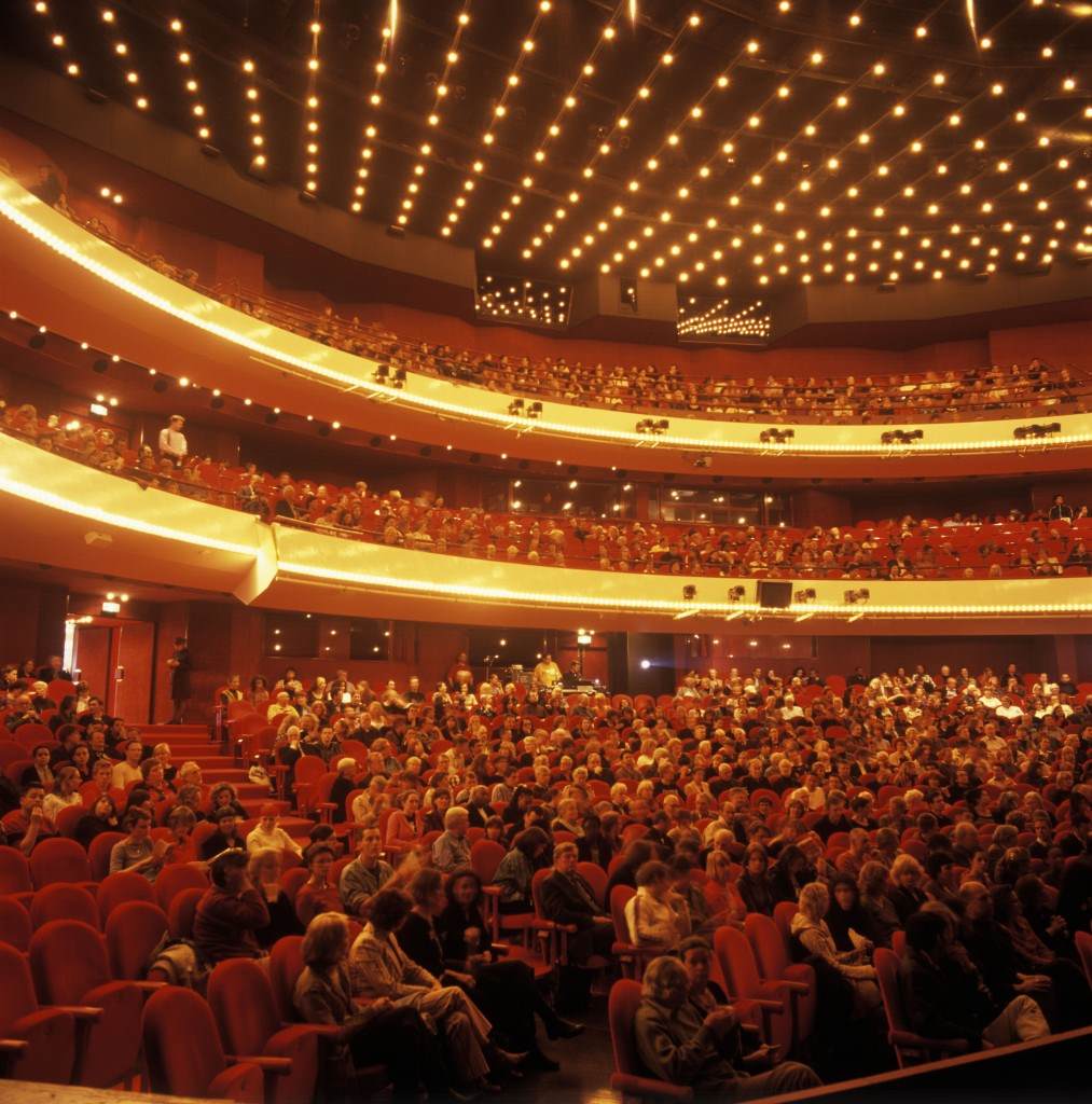 sala muzičkog teatra - 10 najboljih atrakcija Amsterdama koje možete posetiti besplatno